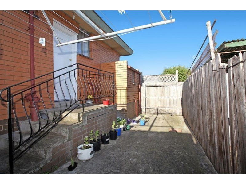 4/27 Allenby Avenue, Reservoir VIC 3073