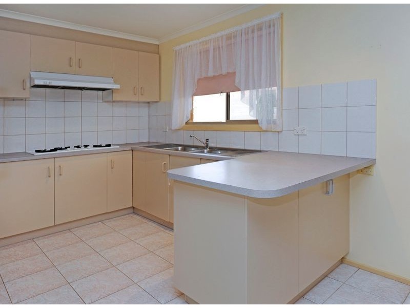1/108 Woolnough Drive, Mill Park VIC 3082