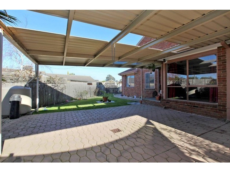 6 Fetlock Place, Epping VIC 3076