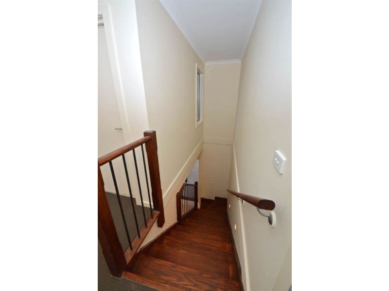 2/11 Portsmouth Place, Epping VIC 3076