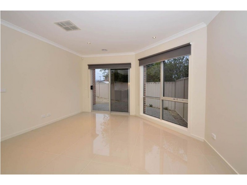3/11 Portsmouth Place, Epping VIC 3076