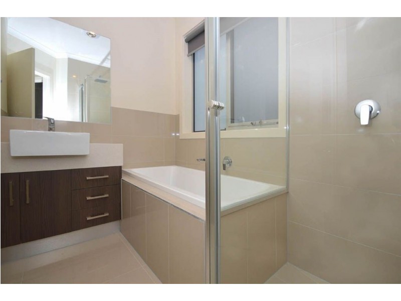 3/11 Portsmouth Place, Epping VIC 3076