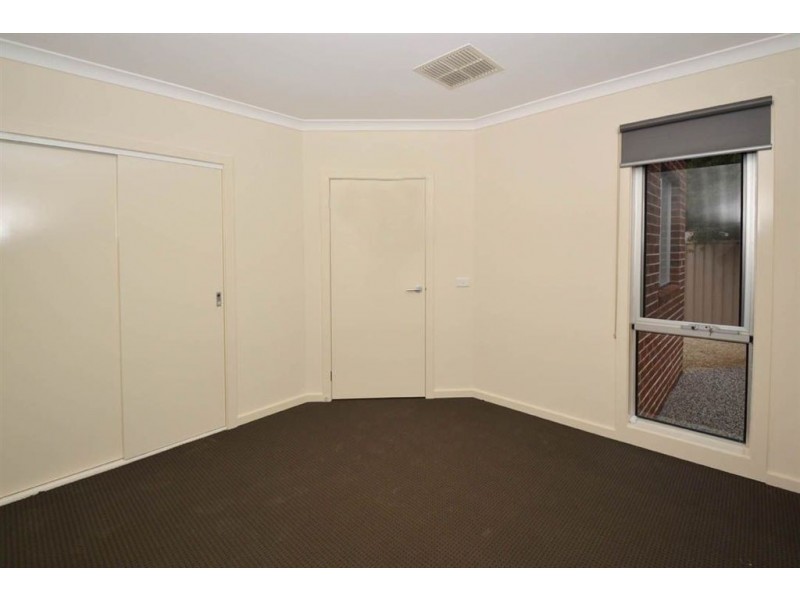 3/11 Portsmouth Place, Epping VIC 3076