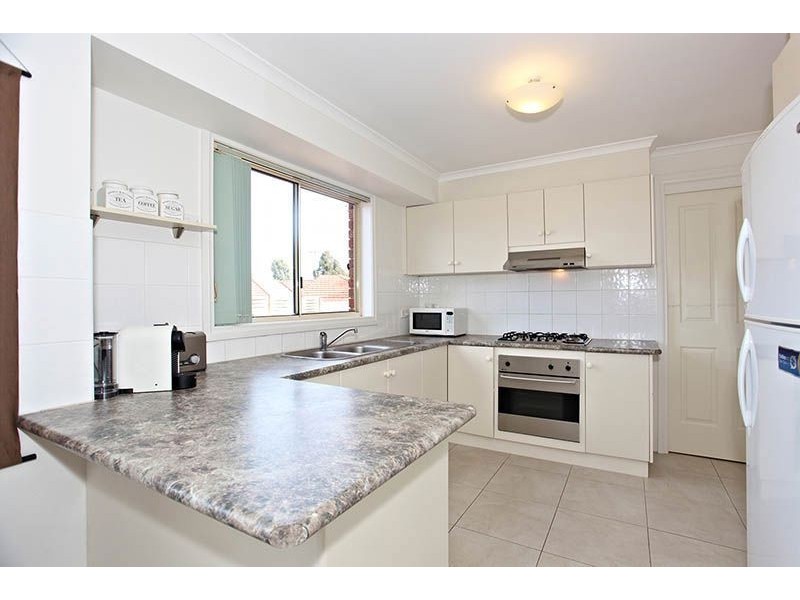 2/2 Heroic Court, Mill Park VIC 3082