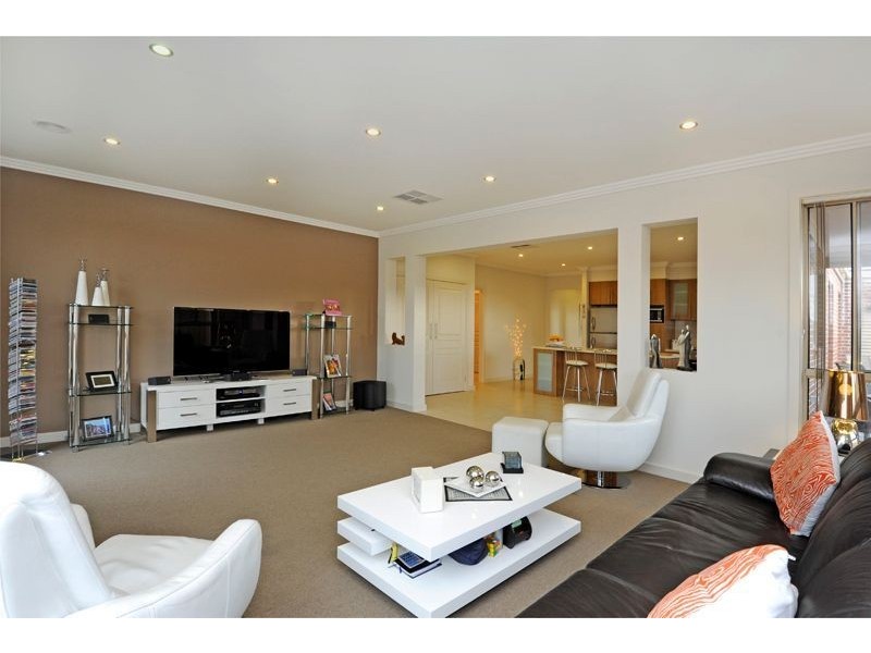 12 Allessi Avenue, Epping VIC 3076