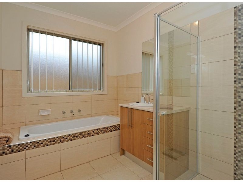 12 Allessi Avenue, Epping VIC 3076