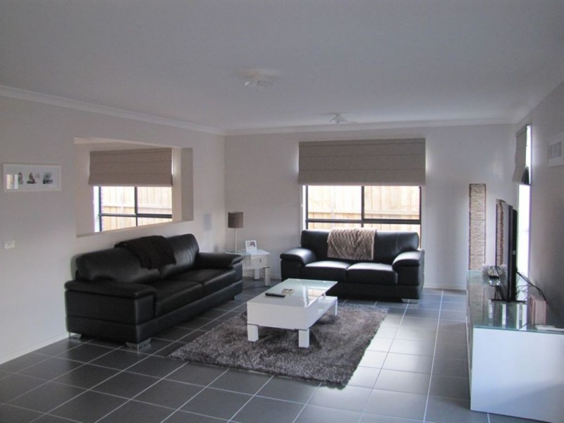 220 Gordons Road, South Morang VIC 3752