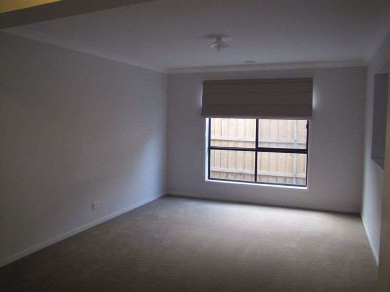 220 Gordons Road, South Morang VIC 3752