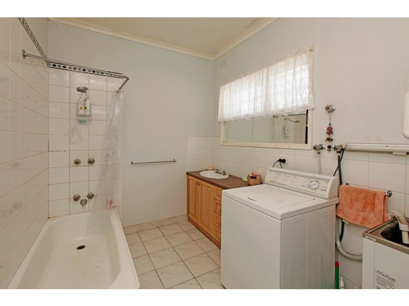 4/25-27 Newton Crescent, Lalor VIC 3075