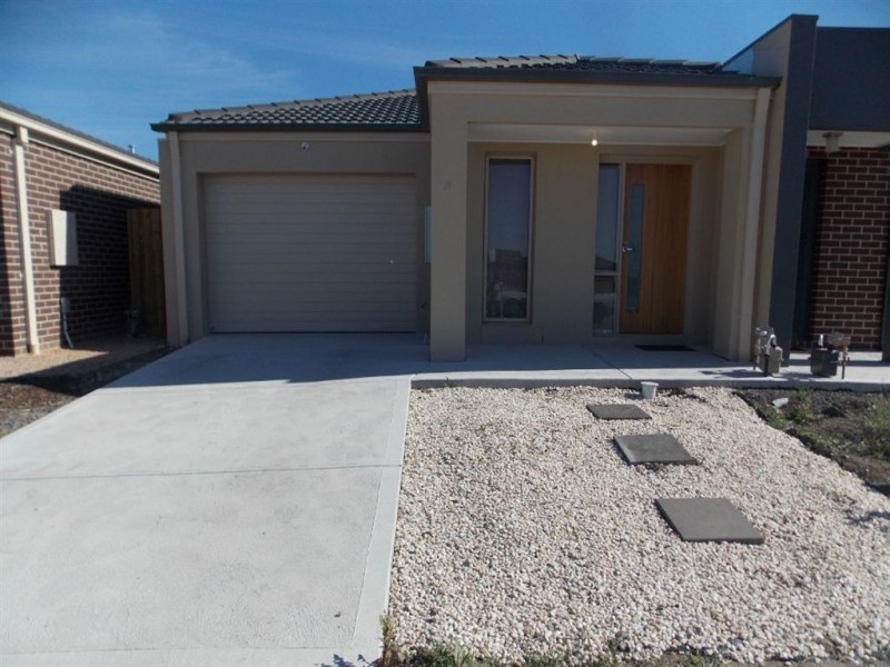 19 Hermione Terrace, Epping VIC 3076
