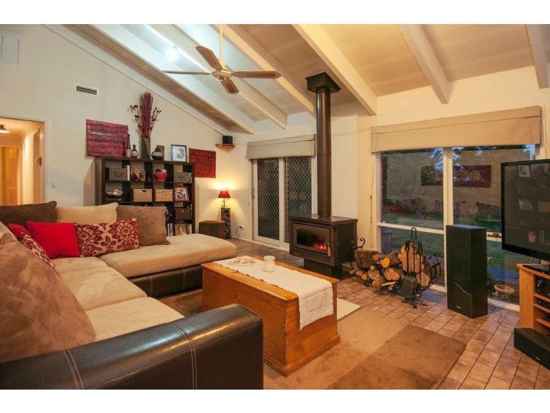 6 Borrowdale Court, Mill Park VIC 3082