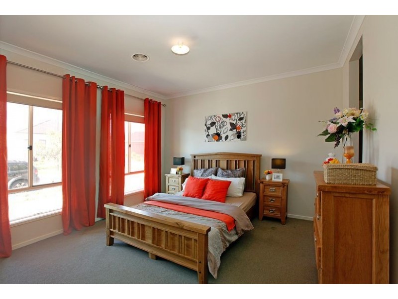 12 Bellerive Road, Epping VIC 3076