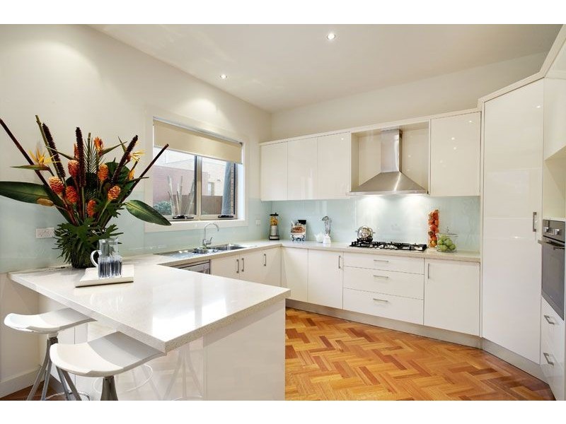 21 Violet Grove, Kew East VIC 3102