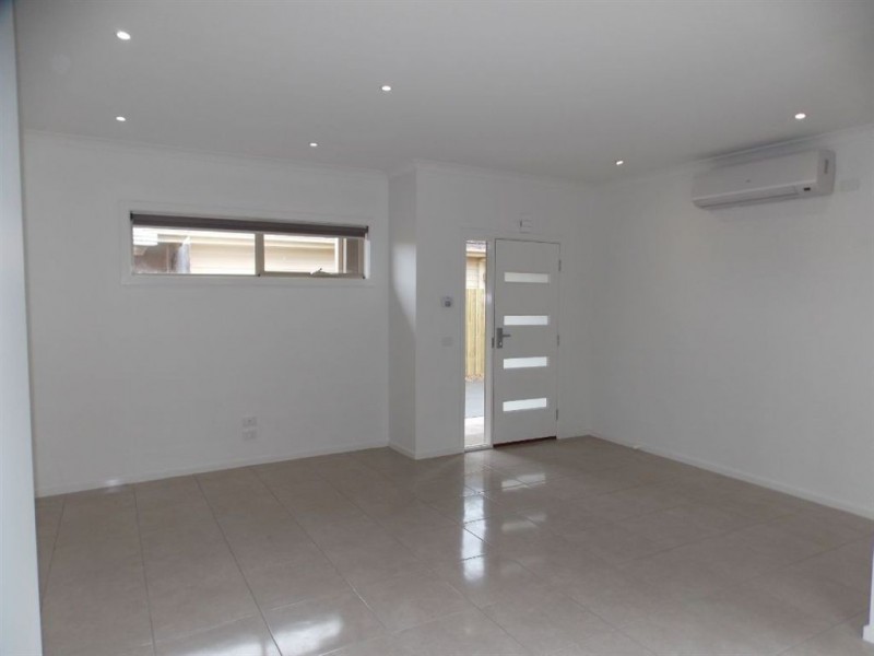 2/27 Cyprus Street, Lalor VIC 3075