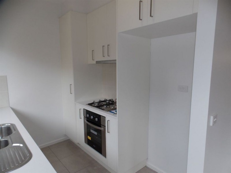 2/27 Cyprus Street, Lalor VIC 3075