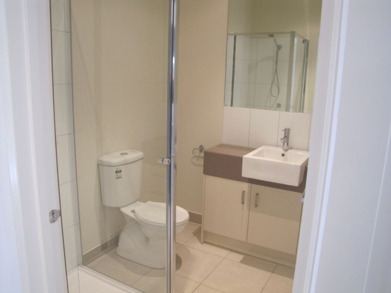 2/35 Barry Street, Reservoir VIC 3073