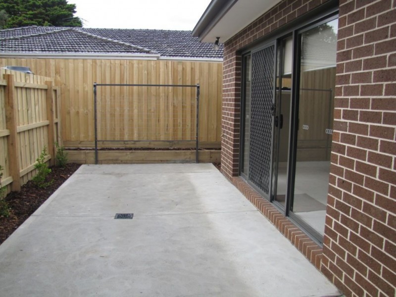 2/35 Barry Street, Reservoir VIC 3073