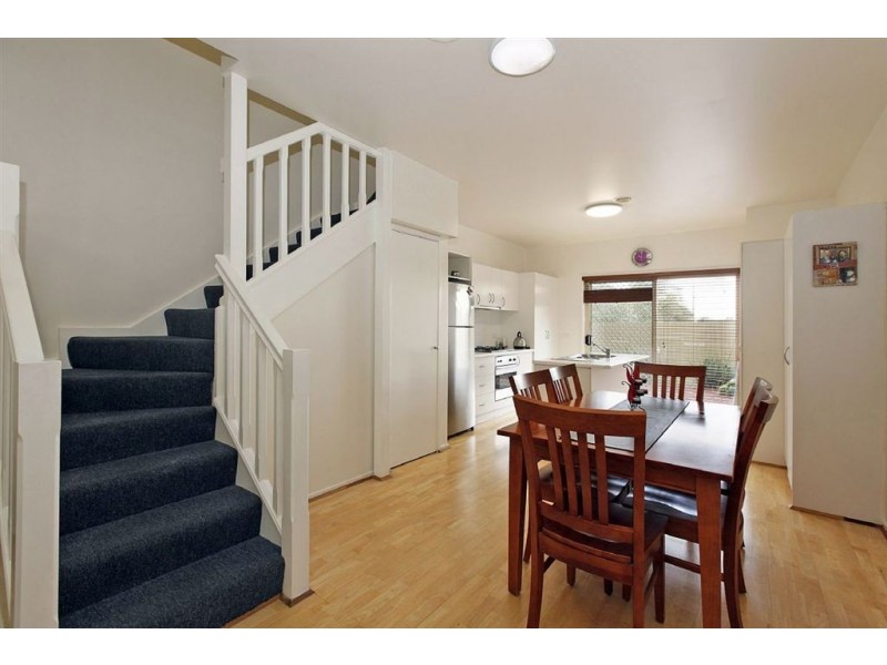 17/83 rufus st, Epping VIC 3076