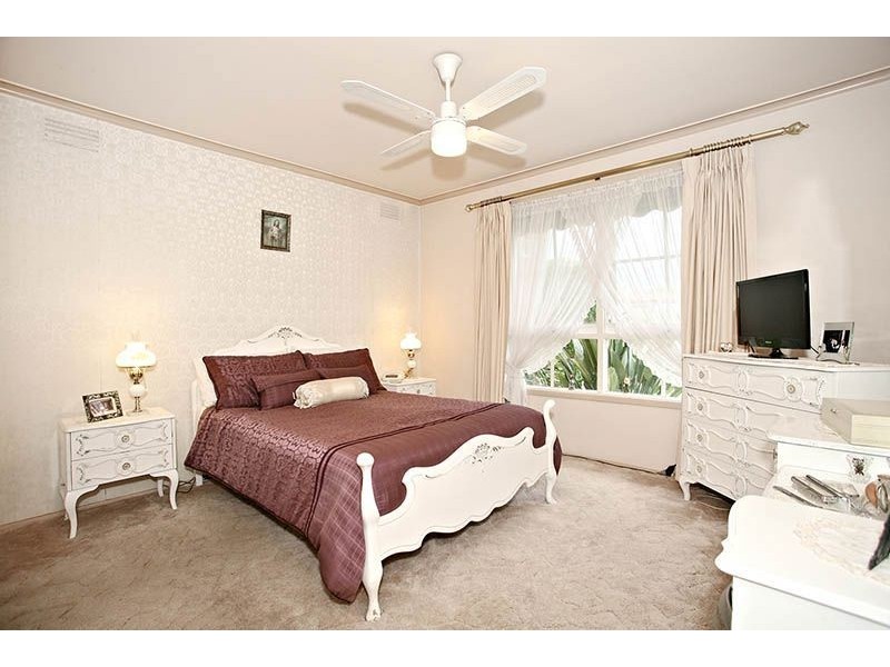 129 Main Street, Thomastown VIC 3074