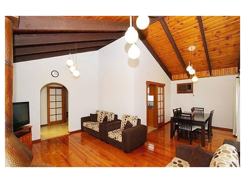 82 Moorhead Drive, Mill Park VIC 3082