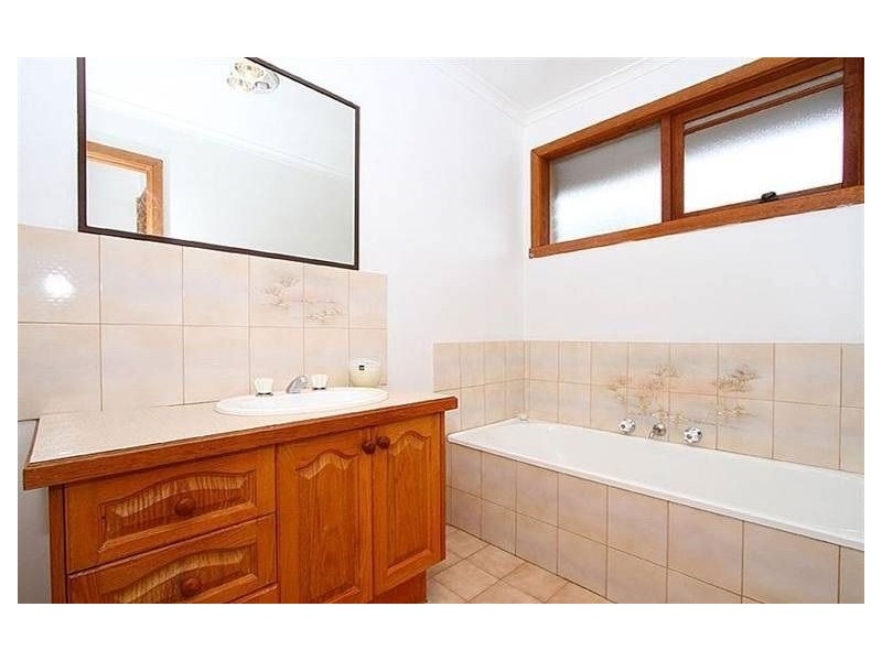 82 Moorhead Drive, Mill Park VIC 3082