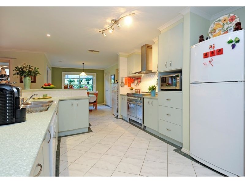 31 Quartz Grove, Epping VIC 3076