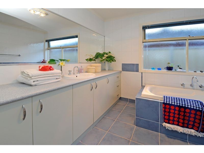 31 Quartz Grove, Epping VIC 3076