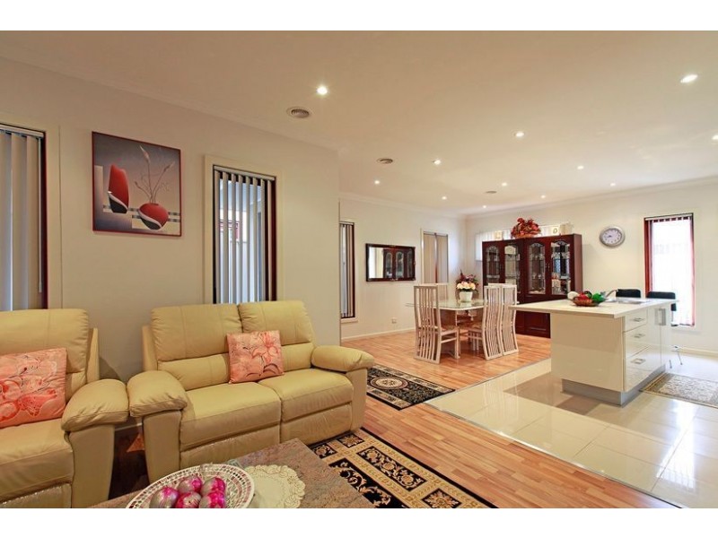 24 Farmhouse Boulevard, Epping VIC 3076