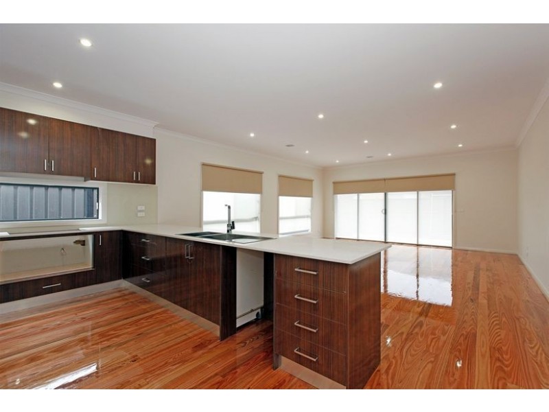 12 Creswick Drive, Epping VIC 3076