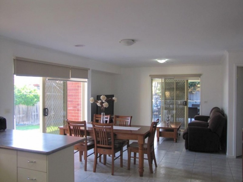 17 Oldfield Place, Epping VIC 3076