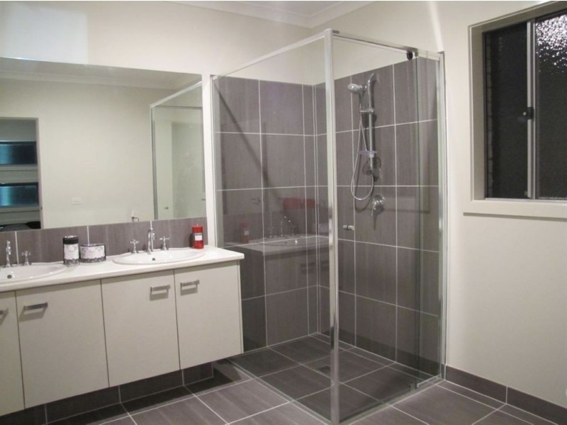 2 Geranium Grove, Mernda VIC 3754