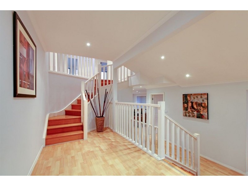 6 Narin Court, Epping VIC 3076