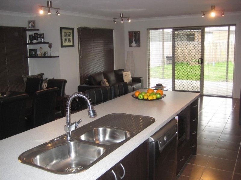 24 Ovens Circuit, Whittlesea VIC 3757