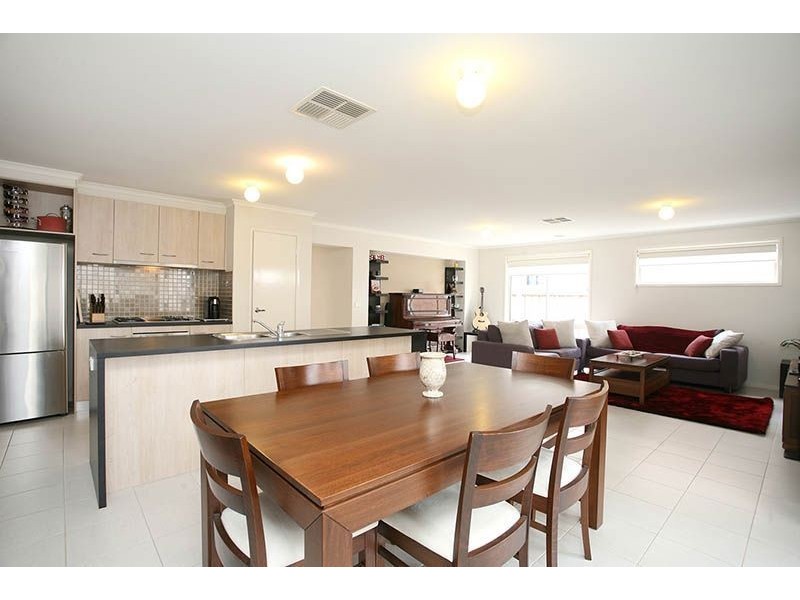 10 Glover Street, Epping VIC 3076