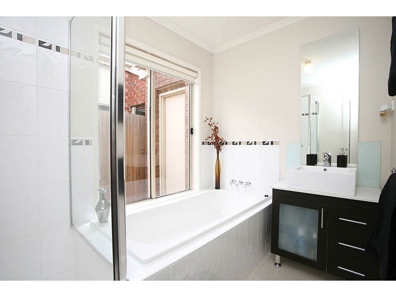 10 Glover Street, Epping VIC 3076