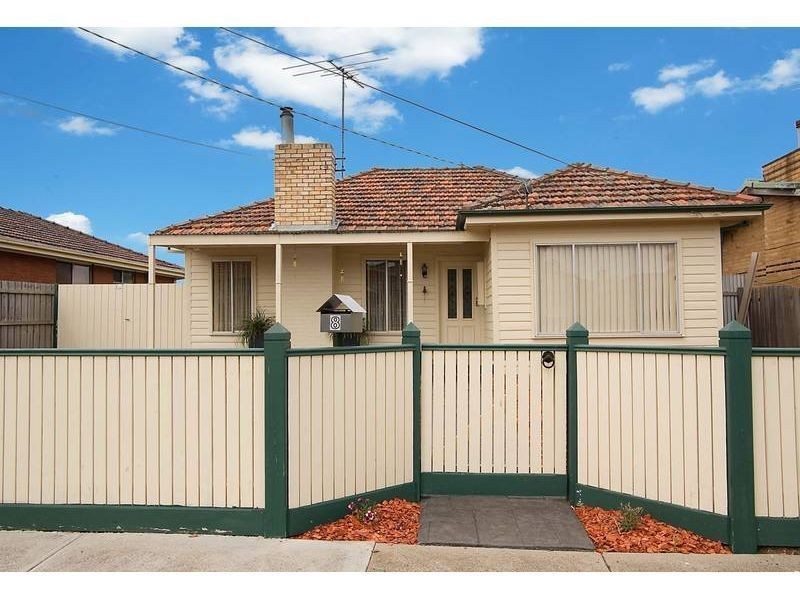 8 West Court, Lalor VIC 3075