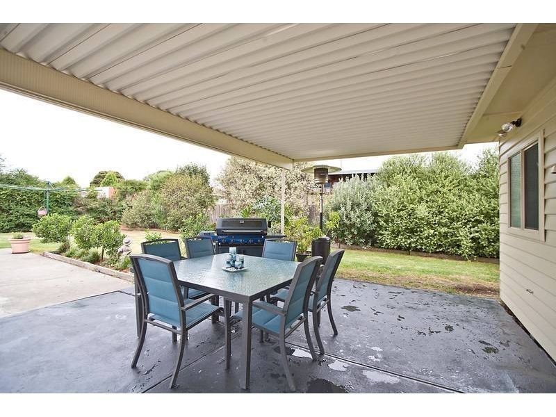 8 West Court, Lalor VIC 3075