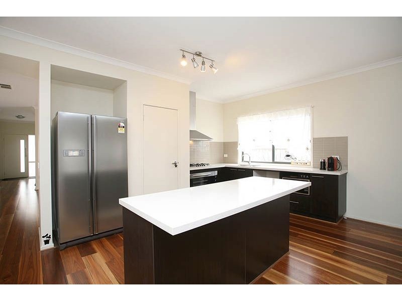 15 Karagola Terrace, Epping VIC 3076