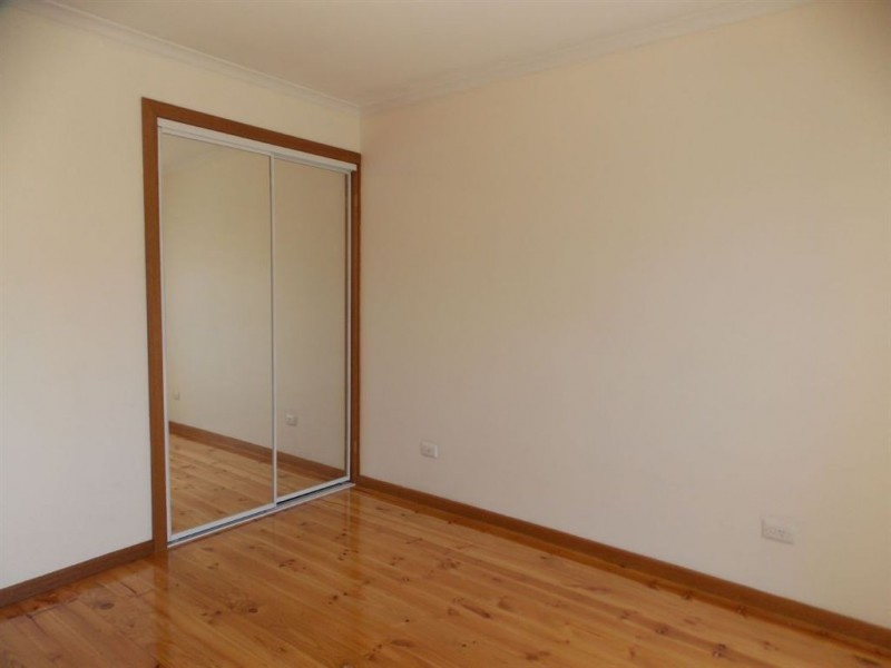 5/1-3 McFadzean Avenue, Reservoir VIC 3073