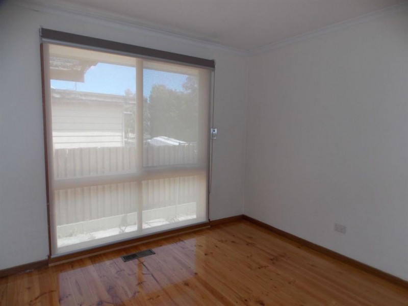 5/1-3 McFadzean Avenue, Reservoir VIC 3073