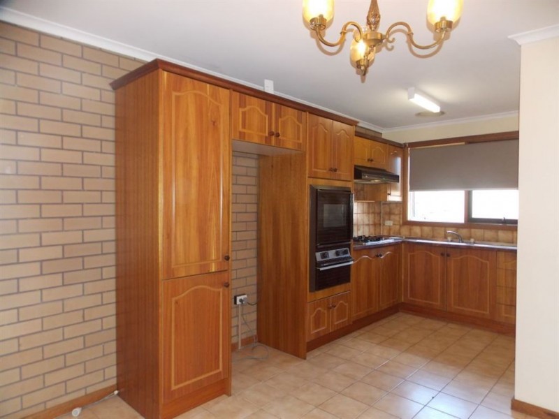 5/1-3 McFadzean Avenue, Reservoir VIC 3073