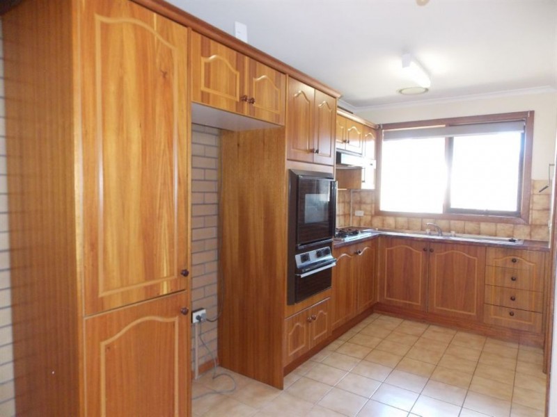 5/1-3 McFadzean Avenue, Reservoir VIC 3073