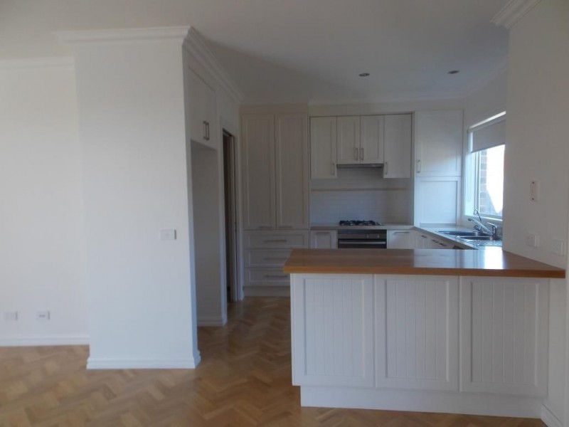 2/13 Frederick Street, Thomastown VIC 3074