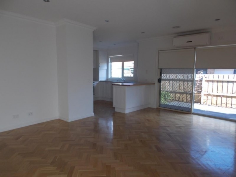 2/13 Frederick Street, Thomastown VIC 3074