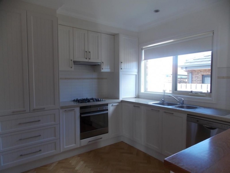 2/13 Frederick Street, Thomastown VIC 3074