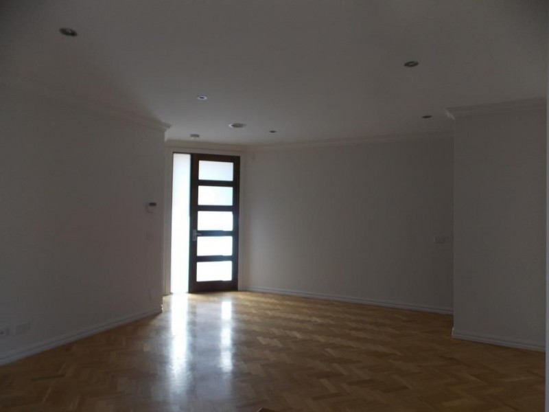 2/13 Frederick Street, Thomastown VIC 3074