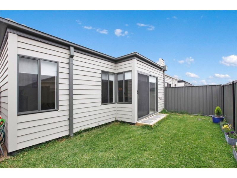 17 Nundroo Crescent, Epping VIC 3076