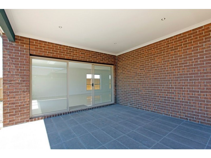 17 De Rossi Boulevard, Epping VIC 3076