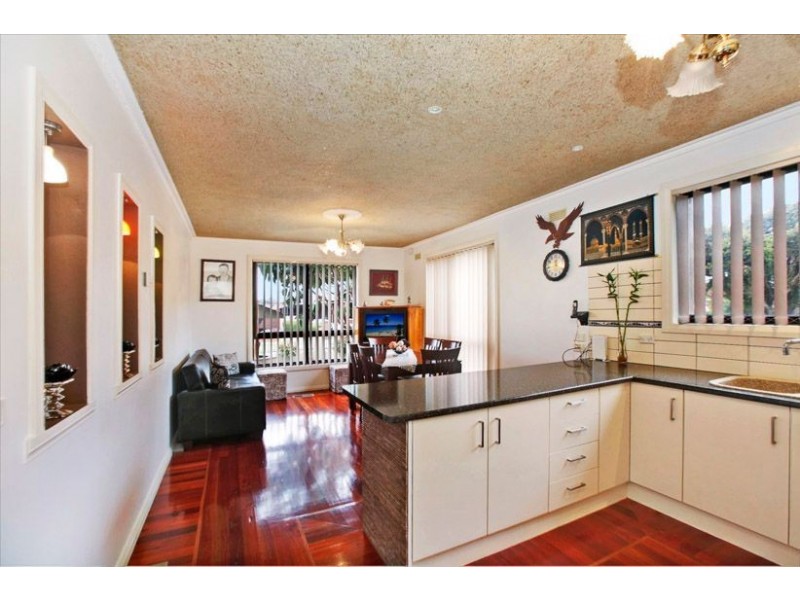 13 Sherwood Drive, Thomastown VIC 3074