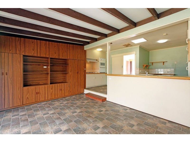 42 Moreton Crescent, Bundoora VIC 3083